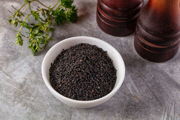 Black raw dry sesame seeds