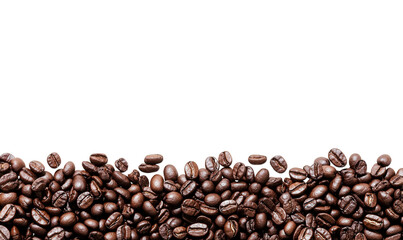 Obraz premium Roasted coffee beans border isolated on transparent background with copy space