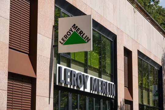 Enseigne de magasin Leroy Merlin