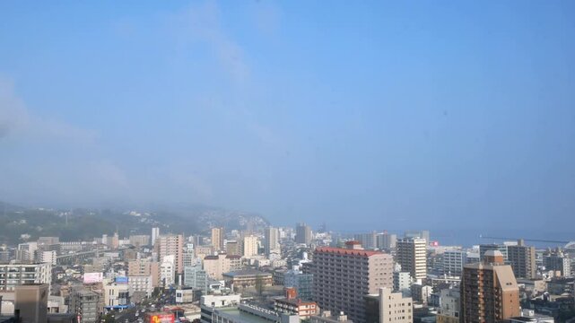 朝霧の風景　別府湾を望む大分市の街並み　別府方面