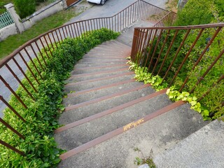 Ancienne passerelle m&eacute;talique.