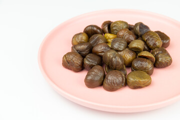 The boiled chestnuts on the plate