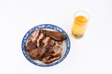 Marinated duck meat and beer beverages