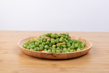 The boiled peas on the plate