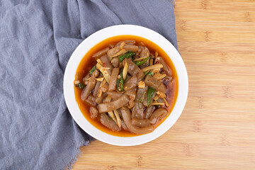 The stir-fried konjac on the plate