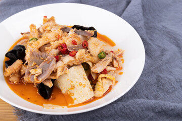 Sichuan cuisine hot pot chicken, a special snack