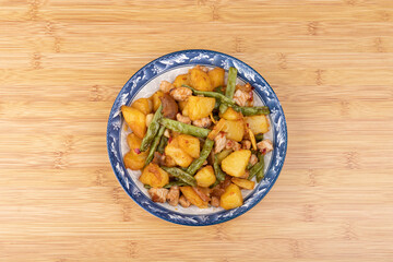 Braised pork with green beans and potatoes