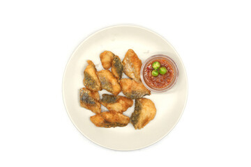 Deep-fried sea bass with shrimp paste and eggplant