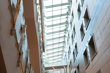 Obraz premium Modern atrium with glass ceiling