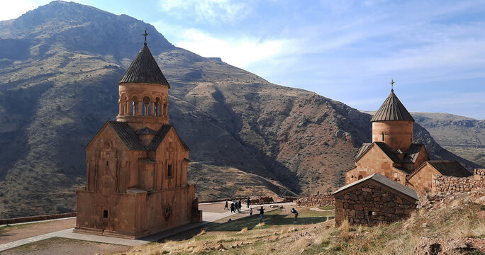 Vista del Monasterio de Noravank desde un angulo diferente