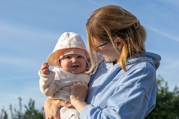 Mama und Baby-Tochter Porträt