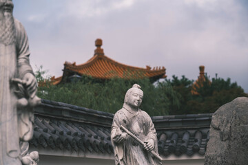 Obraz premium 中国庭園 燕趙園、中国の昔の人の石像、鳥取、日本