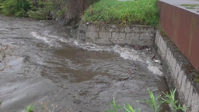 Fiume in piena