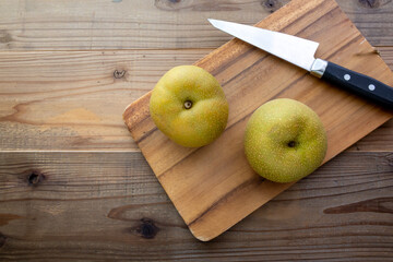 梨とナイフとまな板