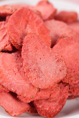 Freeze-Dried Strawberry Slices - Healthy Fruit Snacks with Crispy Texture