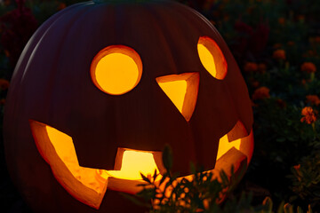 ハロウィンイメージ　光るかぼちゃ