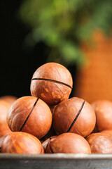 Premium Yunnan Macadamia Nuts with Natural Shell Cracks - Imported Dried Fruit with Creamy Flavor
