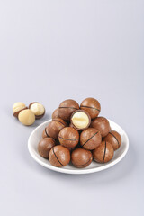 Fresh Yunnan Macadamia Nuts in White Bowl with Creamy Flavor - Imported Premium Nuts