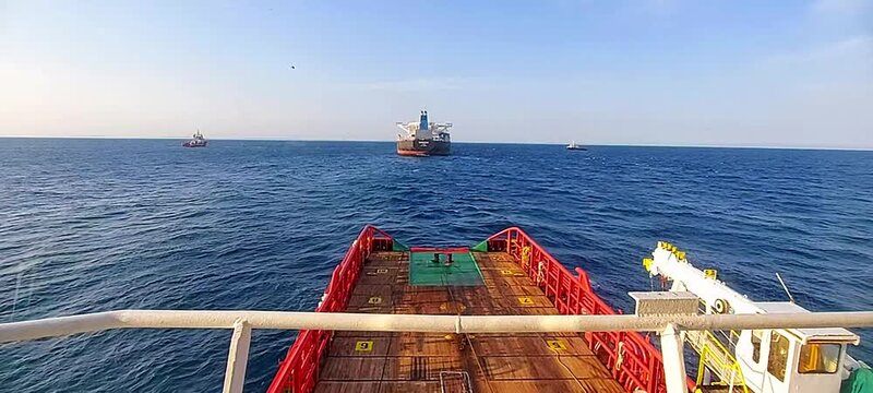 AHTS vessels are conducting offshore operations to help the FSO to remain stable and help the position remain safety. offshore projects with the help of tugs, anchor handling tug supply projects.