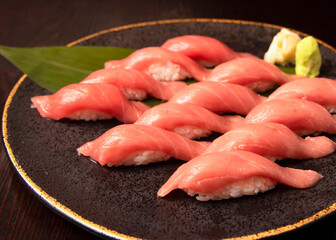 鮪の中トロ寿司盛合わせ