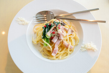 ベーコンとほうれん草のクリームパスタ
