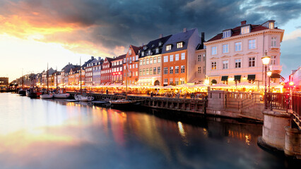 Obraz premium Copenhagen Nyhavn, New port of Copenhagen, sunset in Denmark
