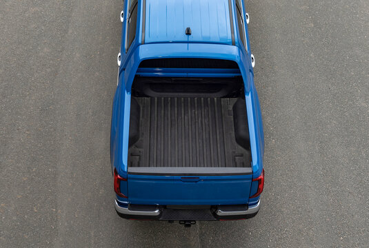 Loading platform of a large pick-up truck