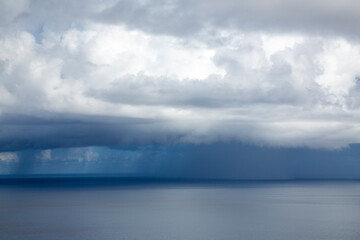 Obraz premium 奄美大島の夏。晴れ時々スコール。