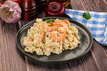 Gourmet risotto with prawn and cheese