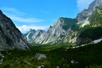 Obraz premium Sceniv view of Tamar alpine valley and Slemenova Špica above in Gorenjska, Slovenia