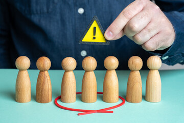 Identify the risk group. Vulnerable population group exposed to risk. Epidemic. Difficult economic...