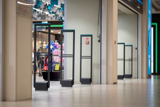 A clothing store security system with radio-frequency gates