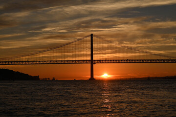 Fototapeta premium bridge at sunset