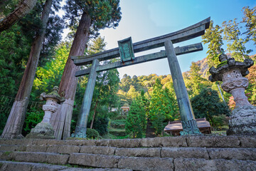 秋の妙義神社 銅鳥居　群馬県富岡市