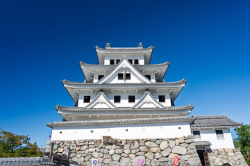 快晴の郡上八幡城天守　岐阜県郡上市