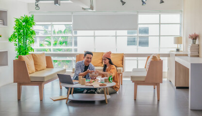 Startup Founders Testing Eco Packaging Ideas