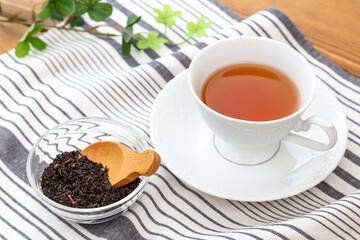 紅茶とティーパック　