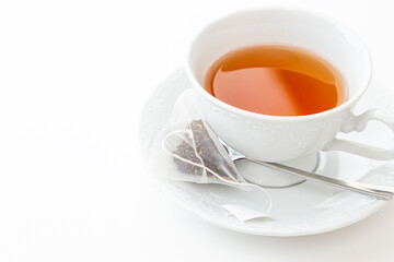 紅茶とティーパック　白バック