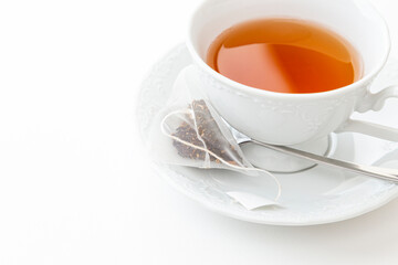 紅茶とティーパック　白バック