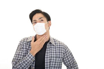 マスクを着用している男性