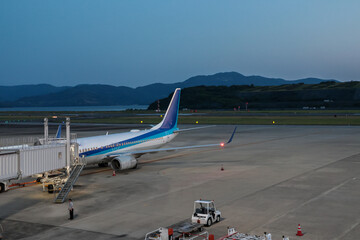長崎空港周辺の夏の夕方航空交通