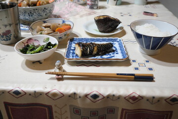 Traditional Japanese Home-Cooked Meal: A Balanced Washoku Dinner with Grilled Mackerel
