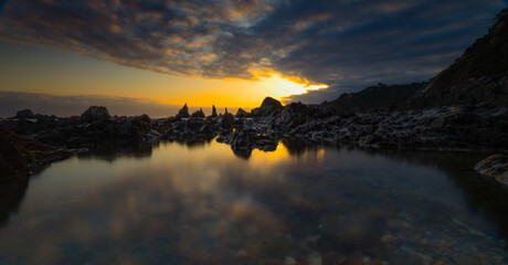 playa de gueirua y amanecer