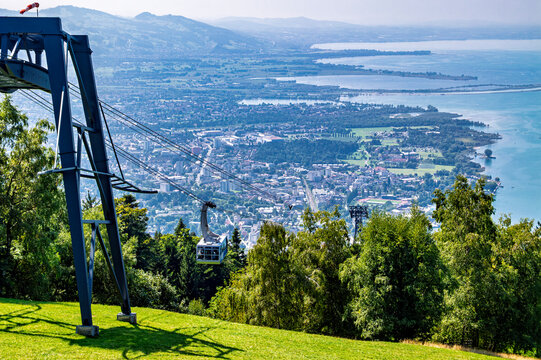 Blick vom Pf&auml;nder auf den Bodensee und Bregenz, Vorarlberg, &Ouml;sterreich, Europa