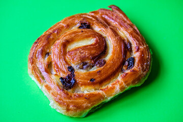 Obraz premium Freshly Baked Pain Aux Raisin Breakfast Pastry
