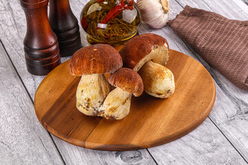 Raw natural wild porchini mushrooms