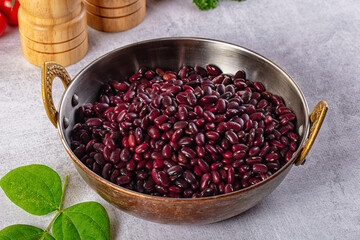 Raw dry uncooked red beans