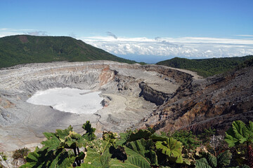 Cratère du volcan Poas © Laurent JAMIN