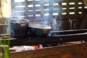 Maison traditionnelle des Bri Bri &agrave; Yorkin &agrave; la fronti&egrave;re panam&eacute;enne