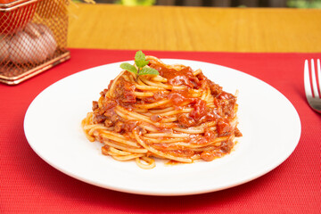 トマトミートソースのパスタ